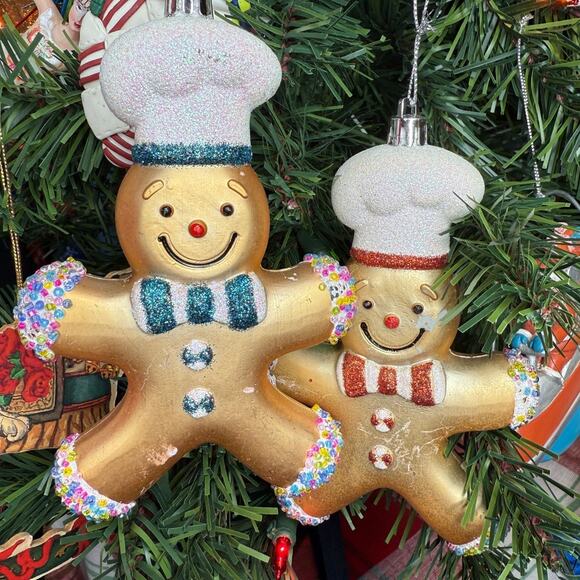 Pottery Barn Gingerbread Men Ornaments Set of 2 - Picture 4 of 4